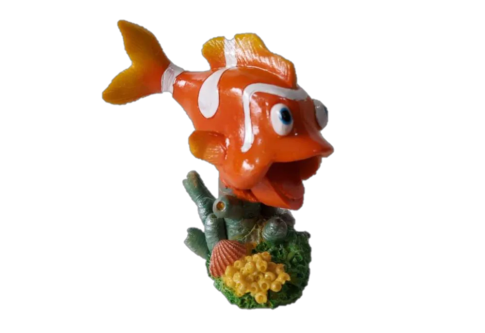 ADORNO DE RESINA PEZ NEMO (MOVIBLE, ABRE Y CIERRA LA MANDIBULA)